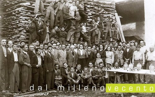 Foto antica lavoratori e progettisti Donati Legnami Spa